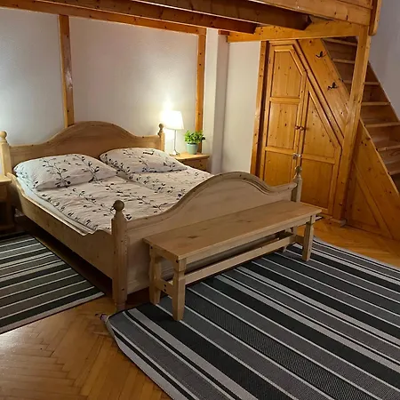 Sugar House Center Apartmán *